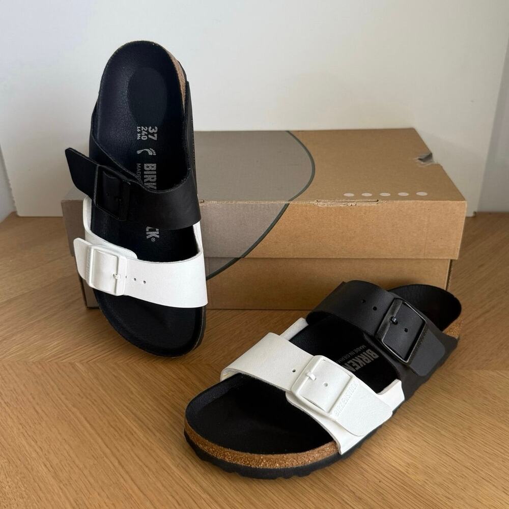 Birkenstock Arizona Split  Birko Flor Black/White Sandals- Men 4- Women 6